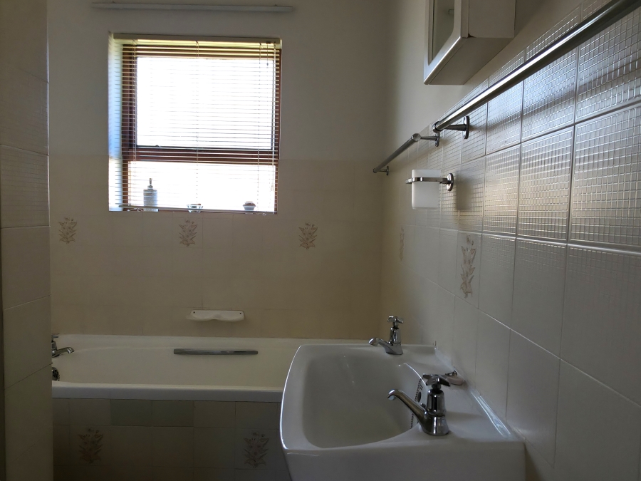 4 Bedroom Property for Sale in Noorsekloof Eastern Cape
